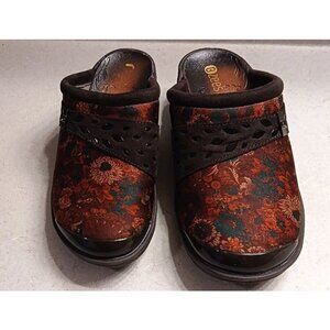 BZees DOLLY Women's Brown Floral Mules Wedge Clogs Comfort Slip On Shoes SZ 7W